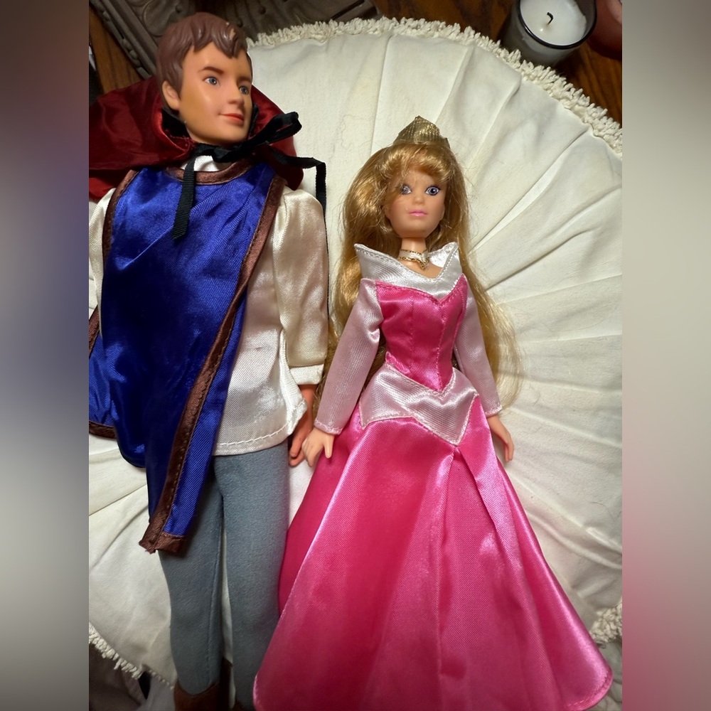 Disney Store Sleeping Beauty Prince Phillip & Aurora Glitter Dress Doll